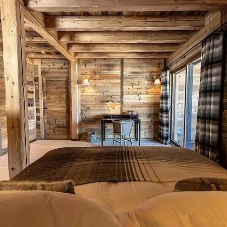 Amazing Chalett Cleaning Linens Included *
